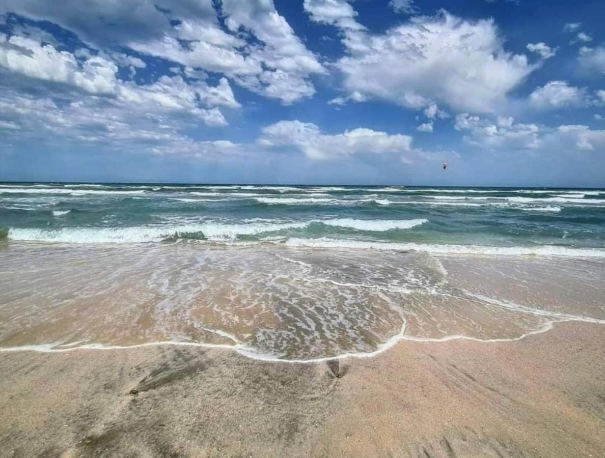 Wave 2 Mamaia Prima Linie Vedere La Mare 120Mp Navodari Exterior photo
