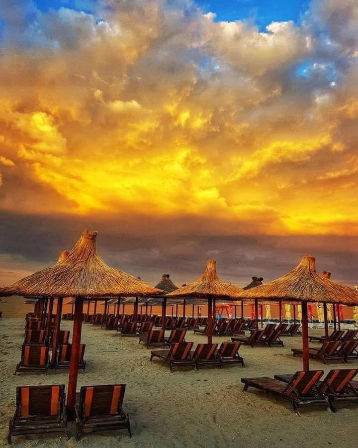 Wave 2 Mamaia Prima Linie Vedere La Mare 120Mp Navodari Exterior photo