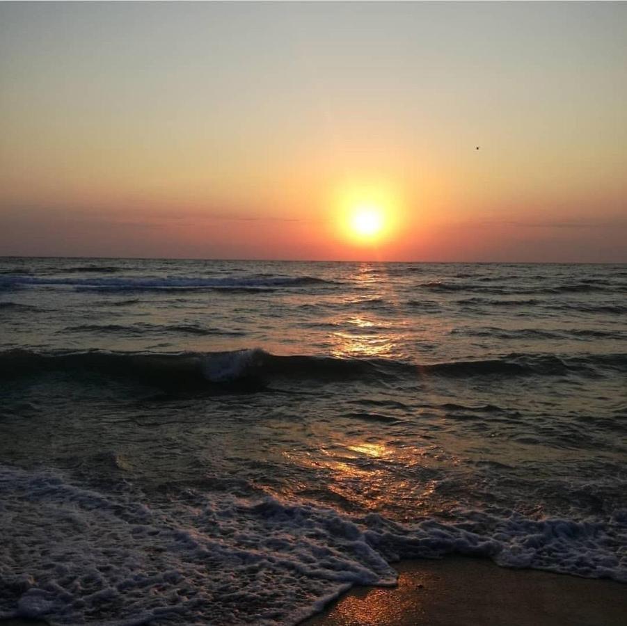 Wave 2 Mamaia Prima Linie Vedere La Mare 120Mp Navodari Exterior photo